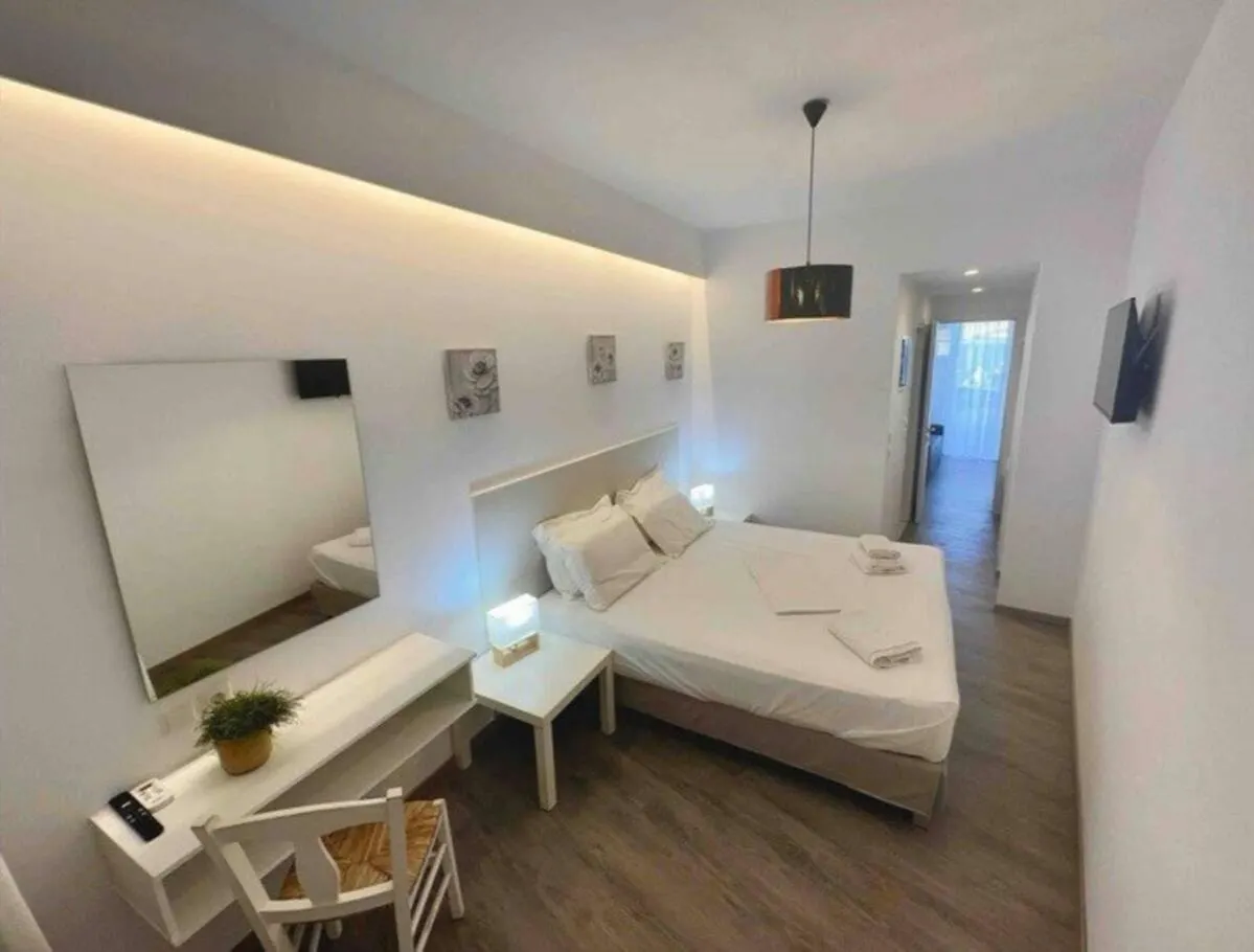 Breeze - Seafront Apartment Rethymno